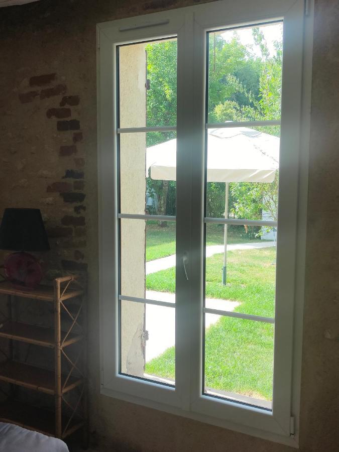 La Petite Maison Dans La Foret Gy-en-Sologne Exterior foto